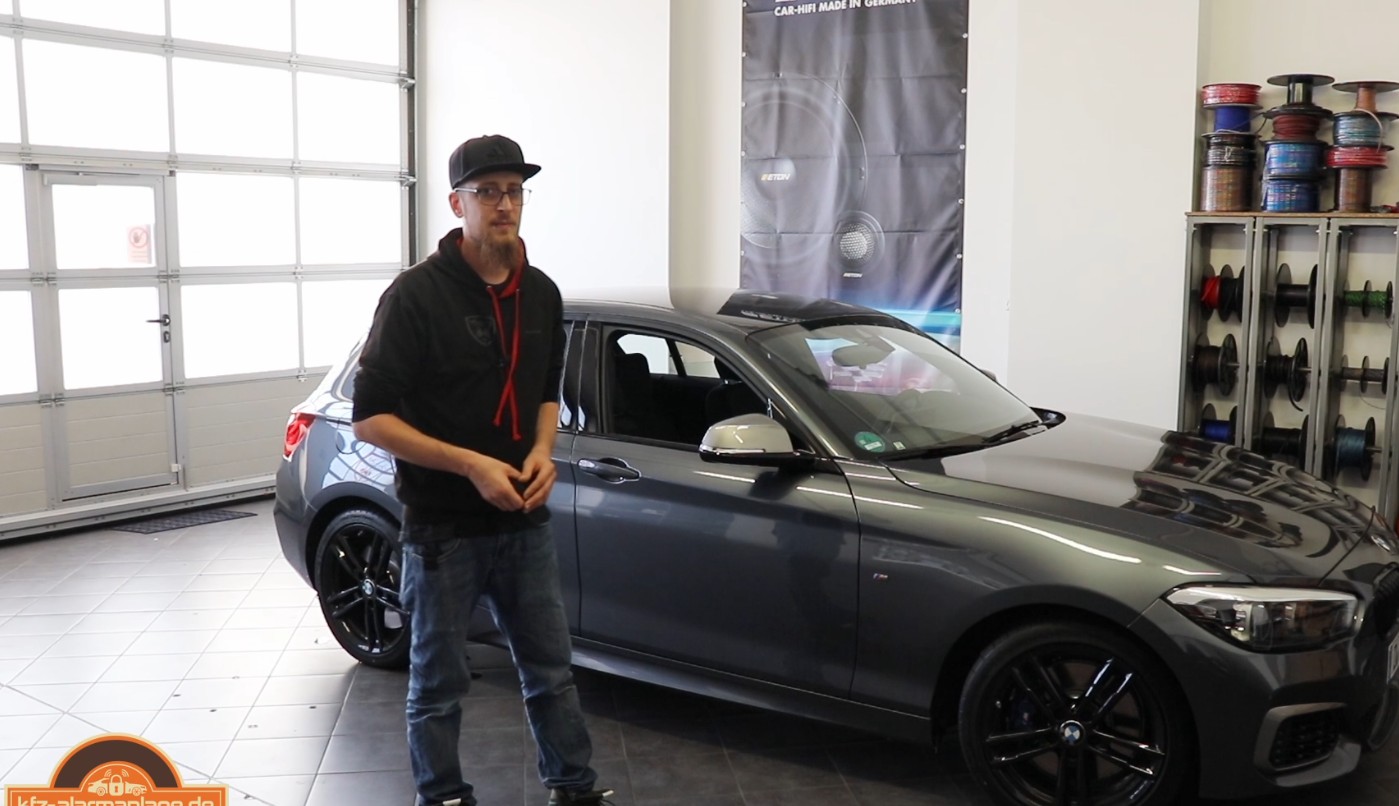 Verbau einer Alarmanlage zwecks Diebstahlschutz in einem BMW 1er F20 / F21