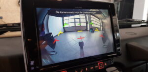 07_mercedes_g-klasse_einparkhilfe_nachruesten Nachrüstung einer Rückfahrkamera in einer Mercedes G-Klasse