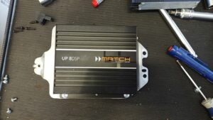 jeep_wrangler_match_8_kanal_dsp_endstufe Komptakte 8-Kanal DSP Endstufe von Match