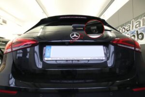 IMG_5171_w_b Nachrüstung einer Rückfahrkamera am originalen Monitor einer Mercedes A-Klasse W177