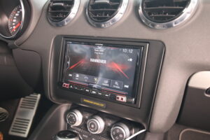 Alpine Radio mit Carplay und Android Auto im Audi TT 8J