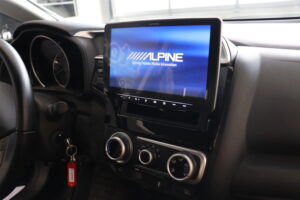 Autoradio-Umrüstung im Honda Jazz aus 2018 - Jetzt mit Apple Carplay, Android Auto, USB, DAB+, großem 9" Display us.w.